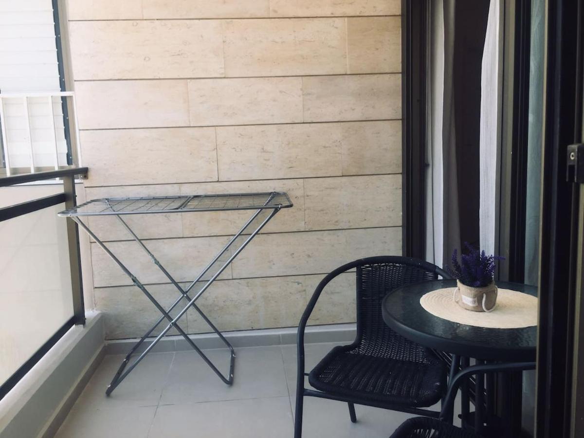 2 Bdr Nitza Appartment With Balkony 네타니아 외부 사진