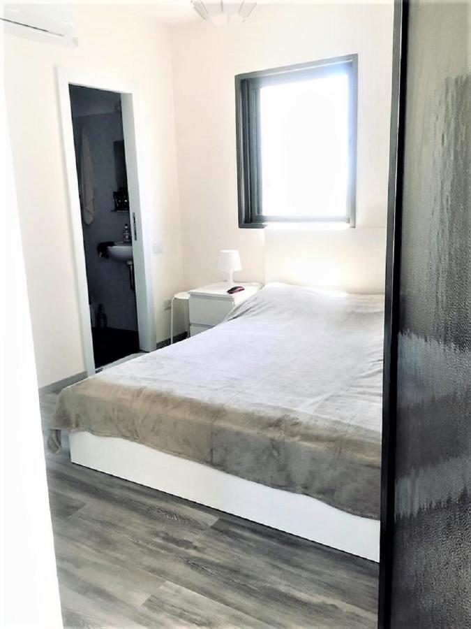 2 Bdr Nitza Appartment With Balkony 네타니아 외부 사진