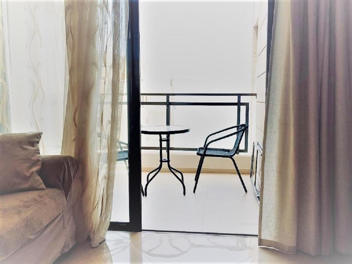 2 Bdr Nitza Appartment With Balkony 네타니아 외부 사진